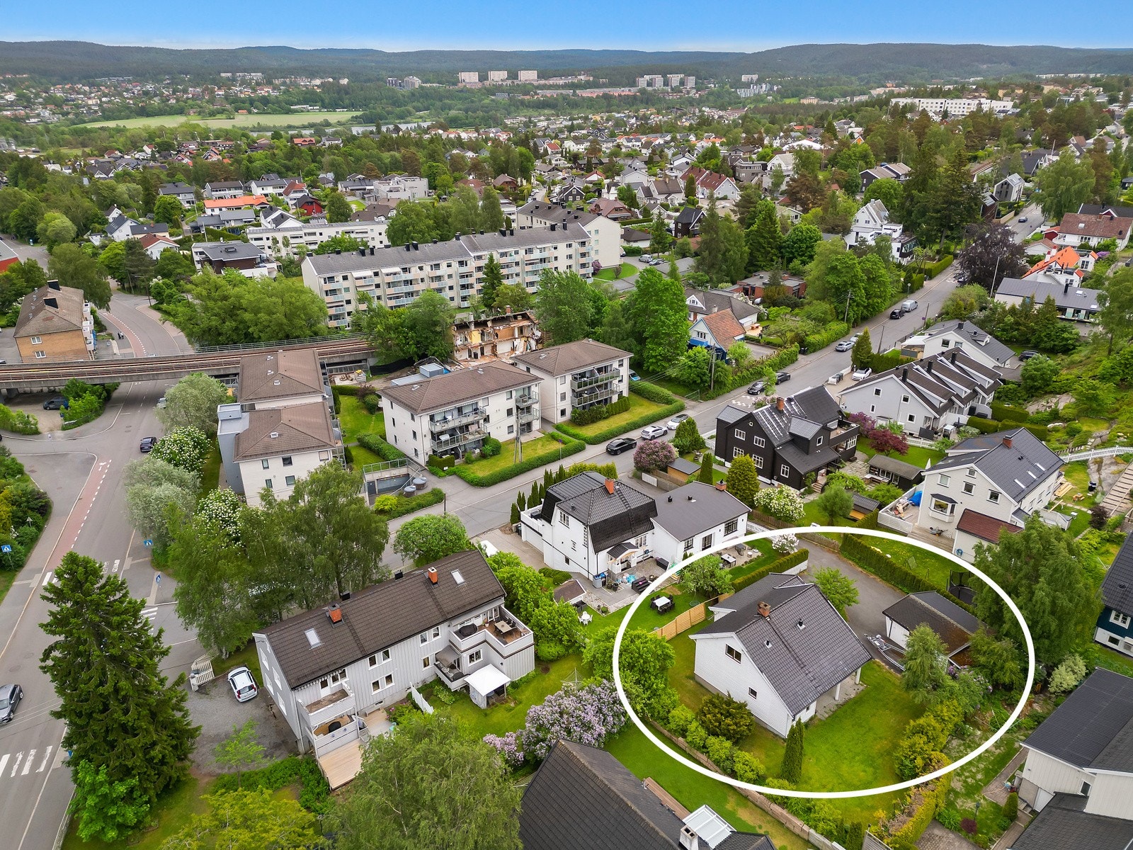 Tilbaketrukket og sentralt Galleribilde