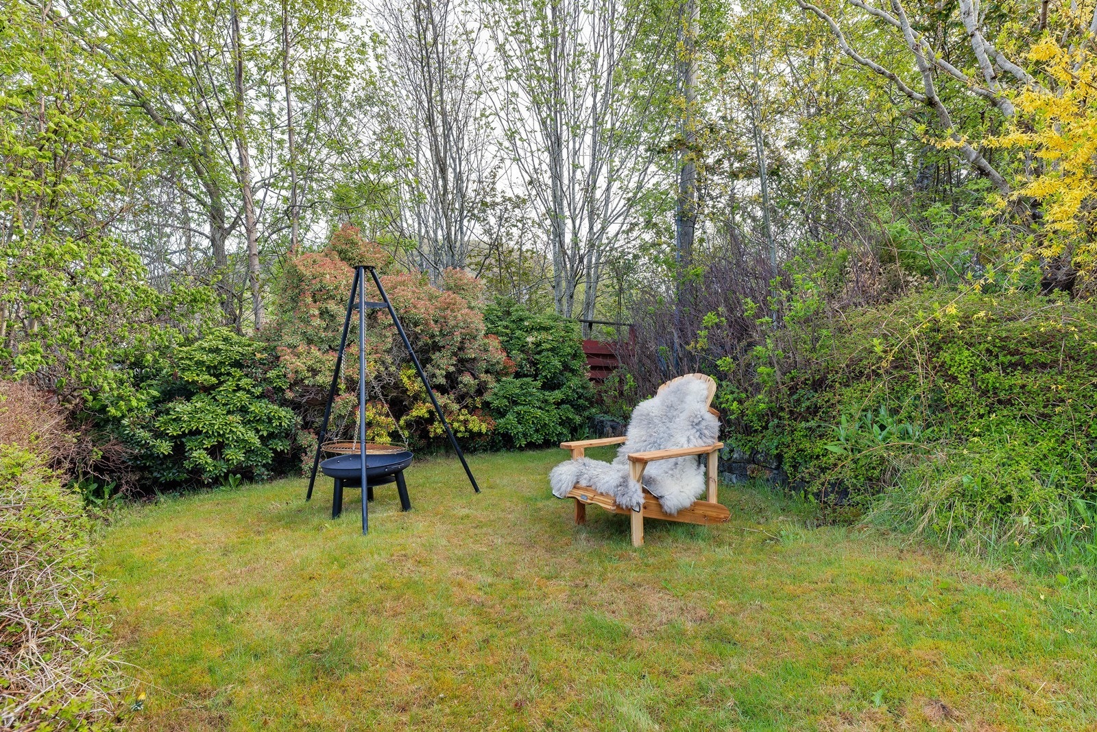 Bakhagen har flere nivåer og koselige soner hvor man virkelig kan nyte tilværelsen. Galleribilde