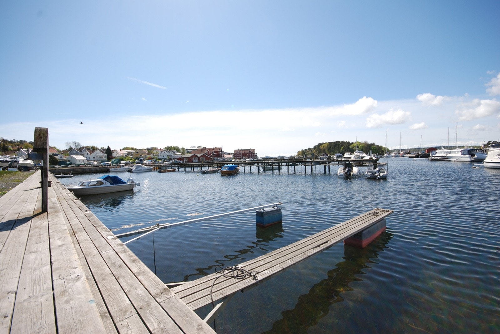 Hølen båthavn. Galleribilde
