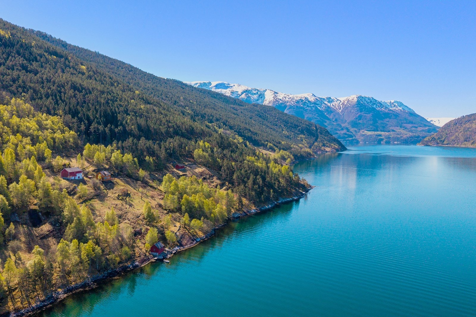 Velkommen til Bagnsstrondi 116! Presentert av Nordvik Hardanger! Foto: Inderhaug Boligfoto Galleribilde