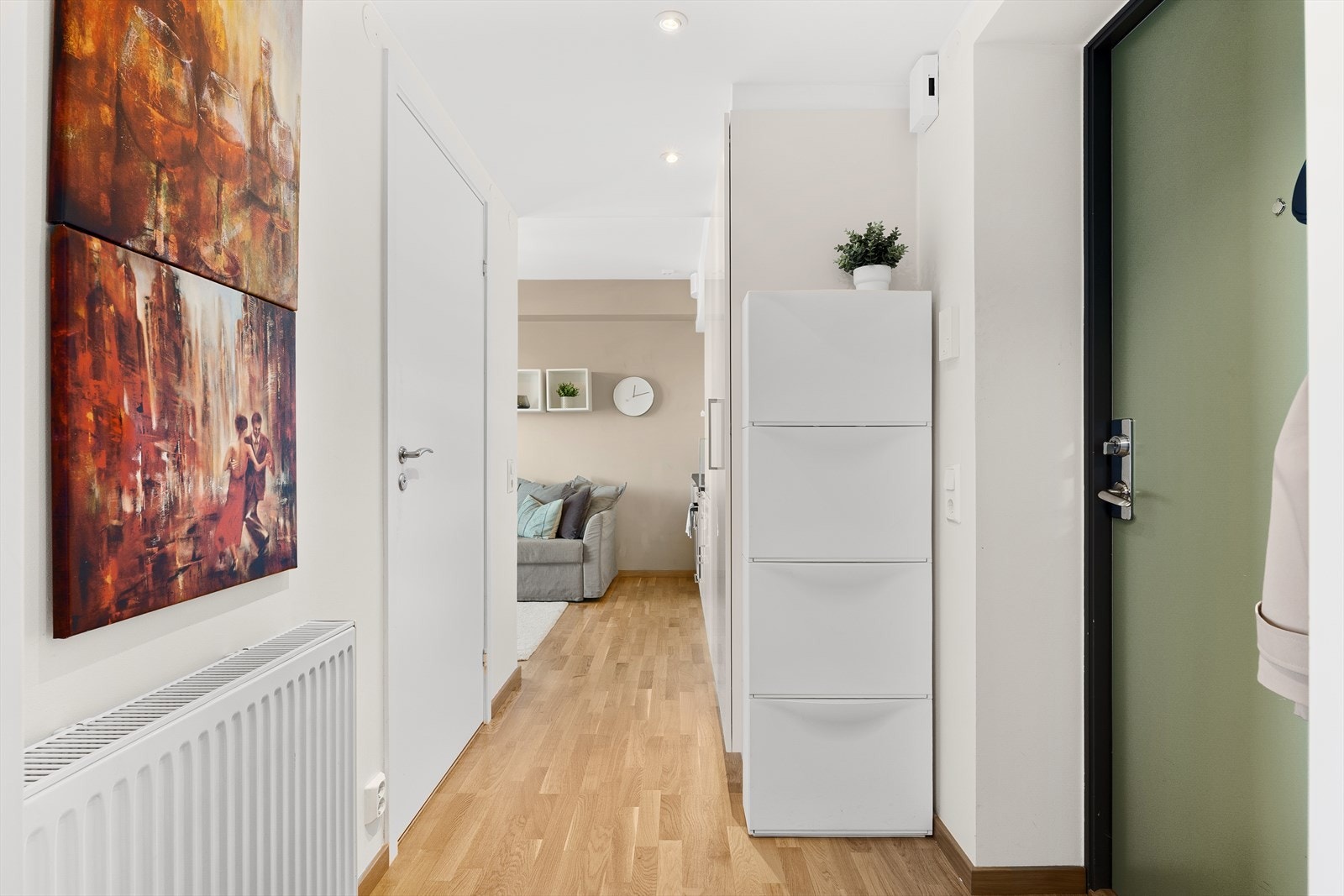 Boligen har balansert ventilasjon. Dette sørger for et friskt og godt inneklima hele året rundt. Galleribilde