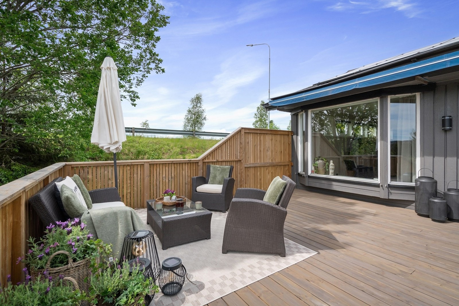 Uteområdet har rikelig med plass Galleribilde