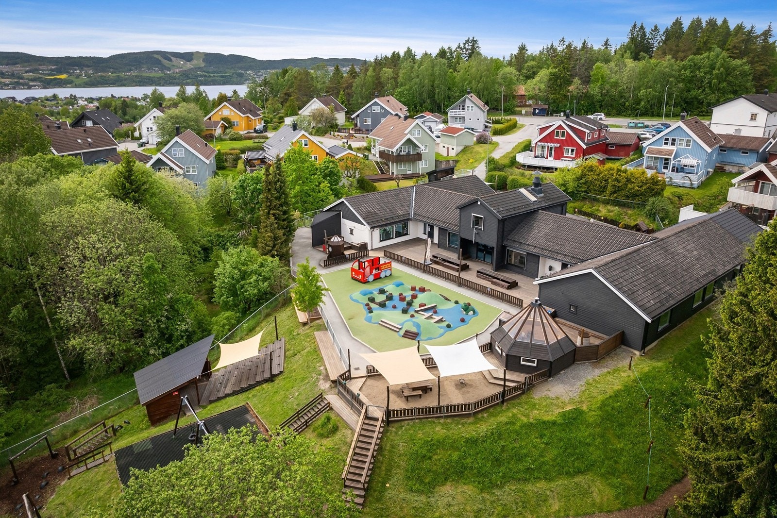 Sommerly barnehage ligger kun 400 meter fra boligen. Galleribilde