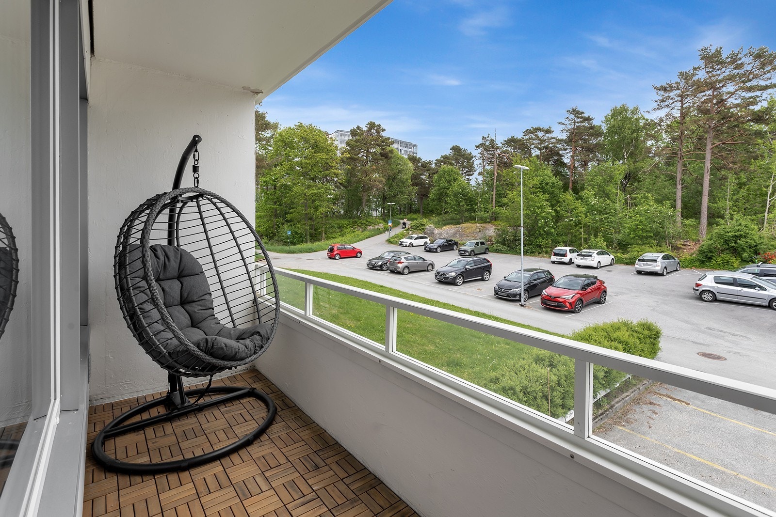 Fra stuen er det utgang til balkong Galleribilde