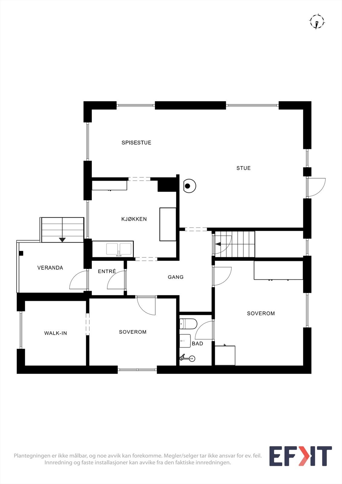 Første etasje har en praktisk planløsning med stue, kjøkken, bad og to soverom samlet på ett plan. Galleribilde