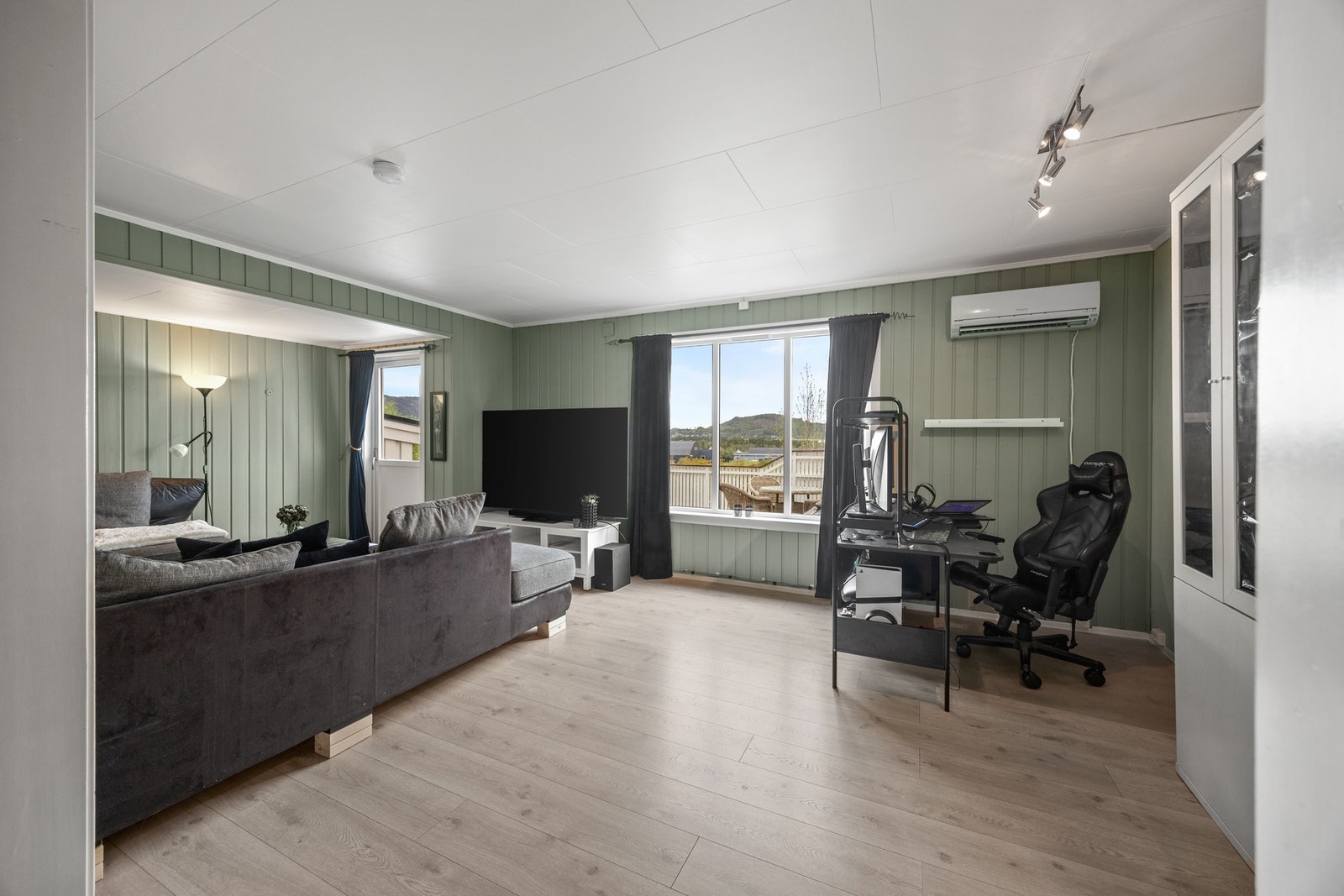 Stue - 24,5 kvm. Galleribilde