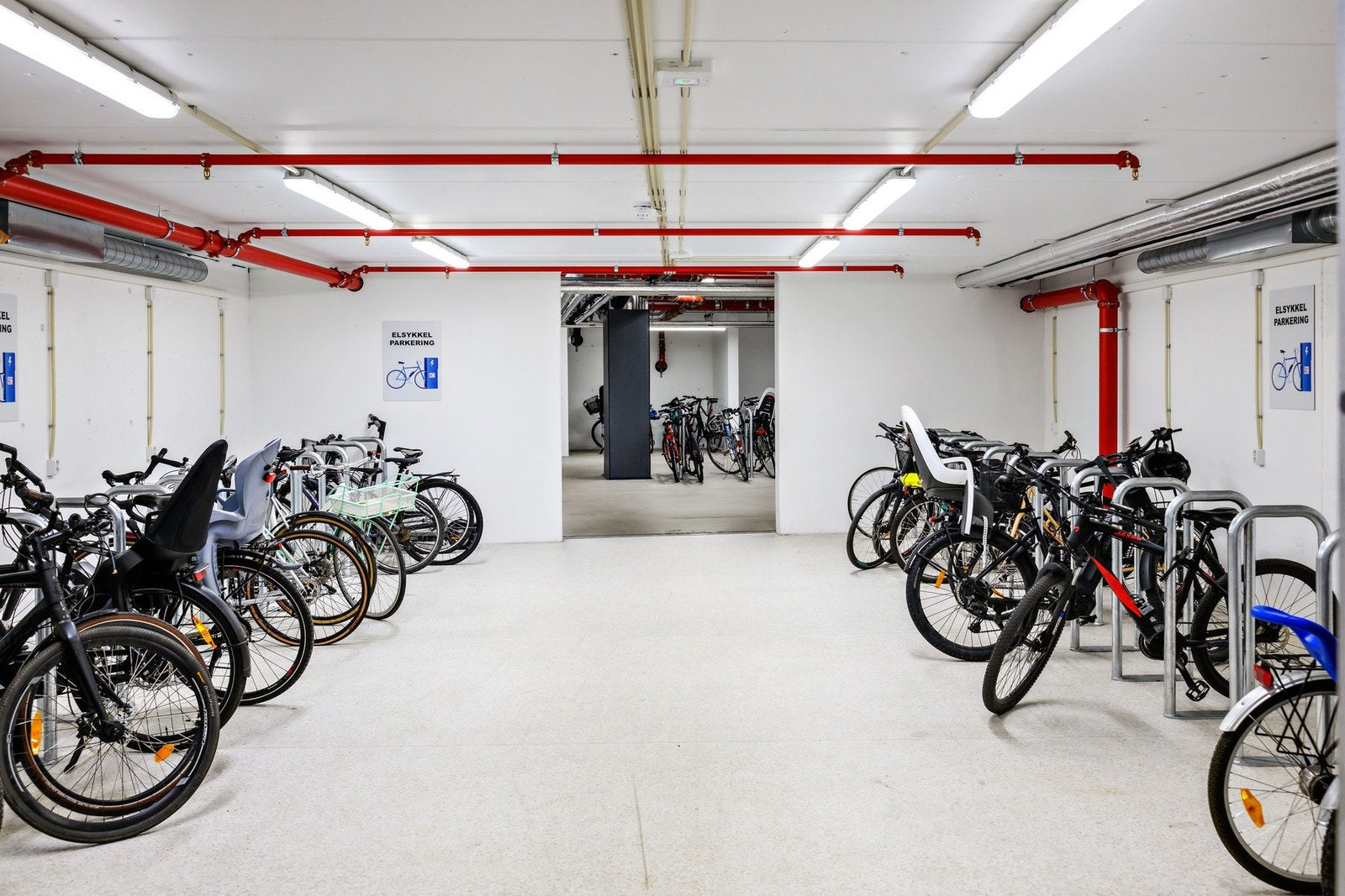 Godt med rom for innvendig sykkelparkering. Galleribilde