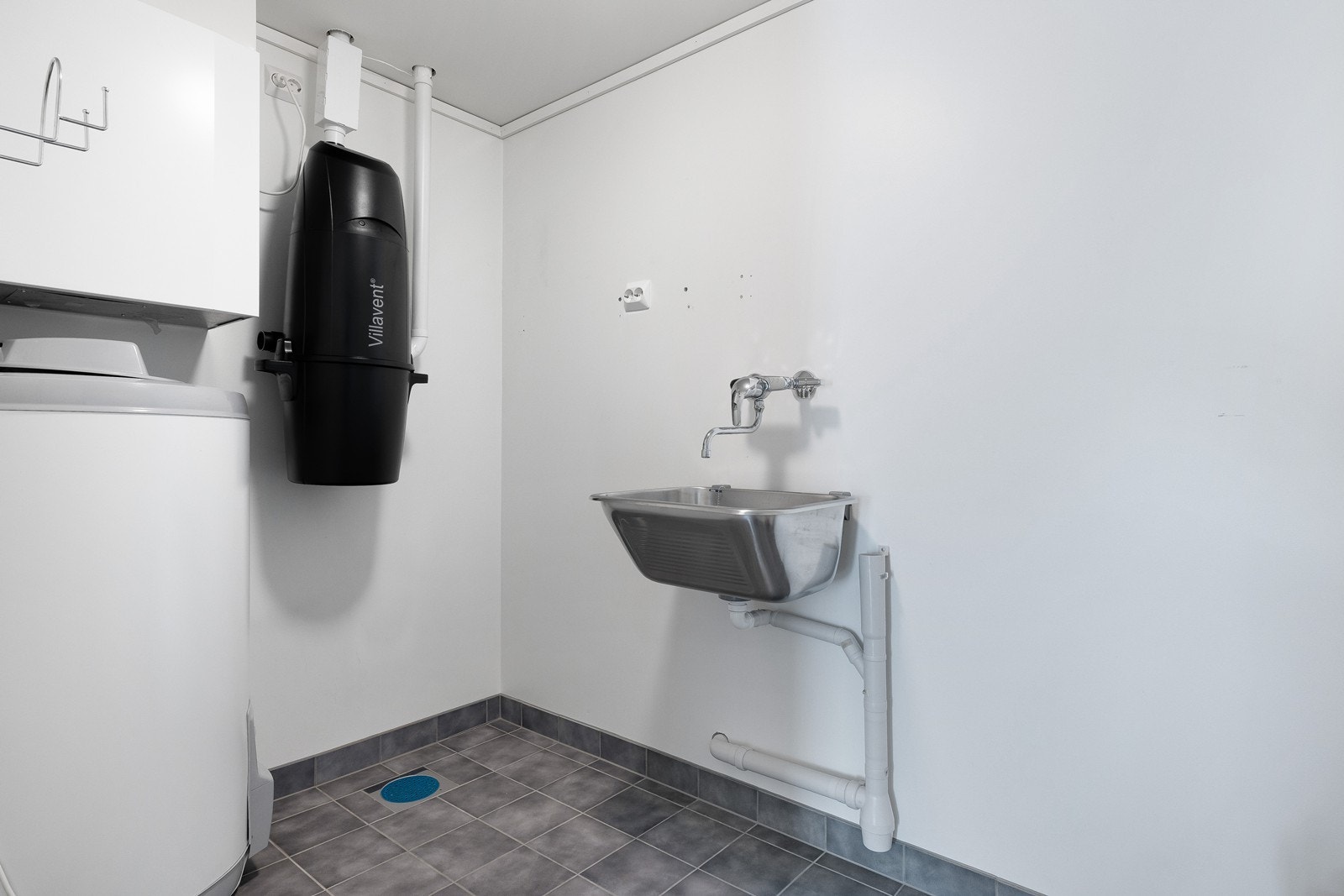 Eget vaskerom /teknisk rom med utslagsvask. Galleribilde