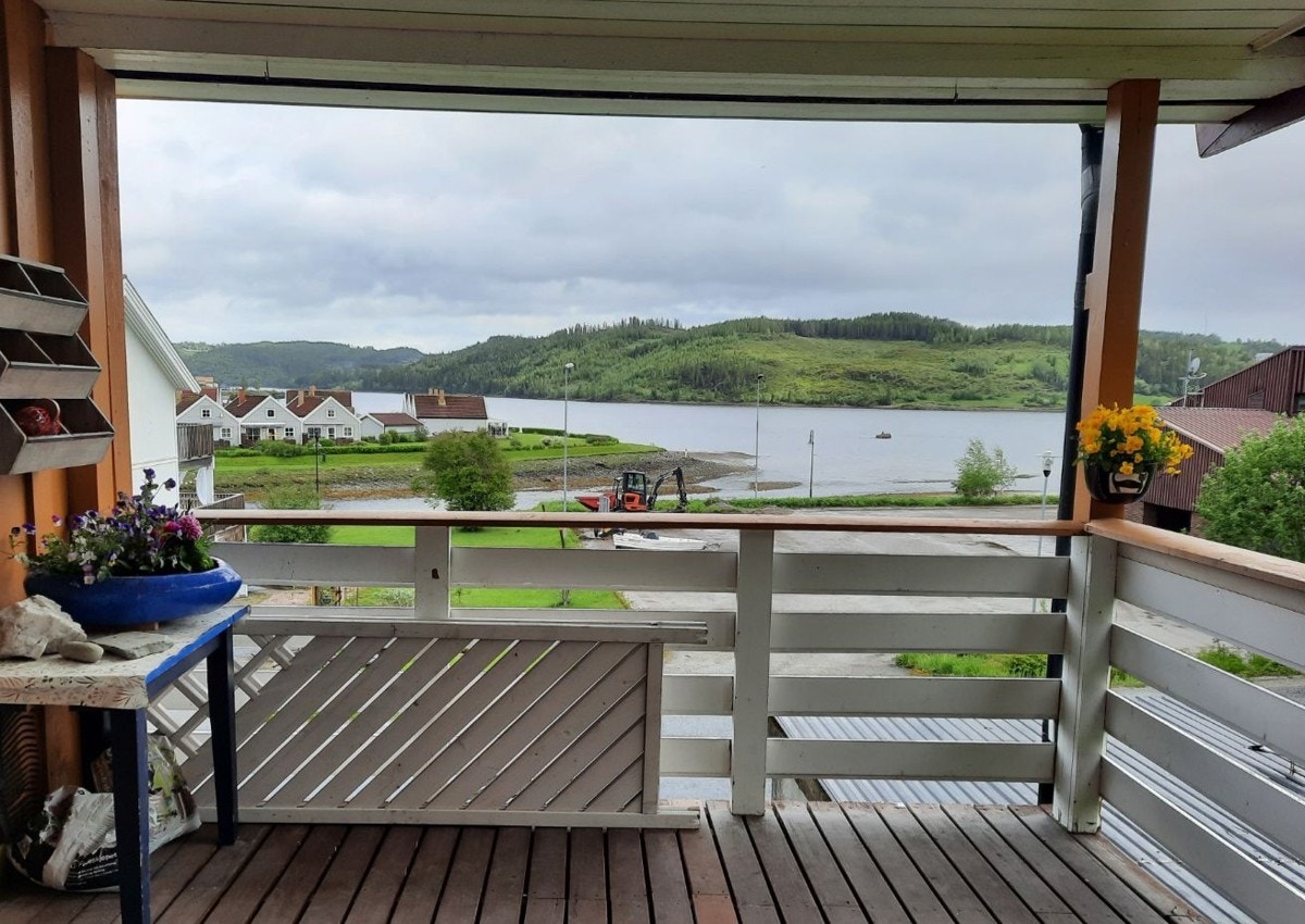Koselig takoverbygd veranda. (Bilde tatt av selger) Galleribilde