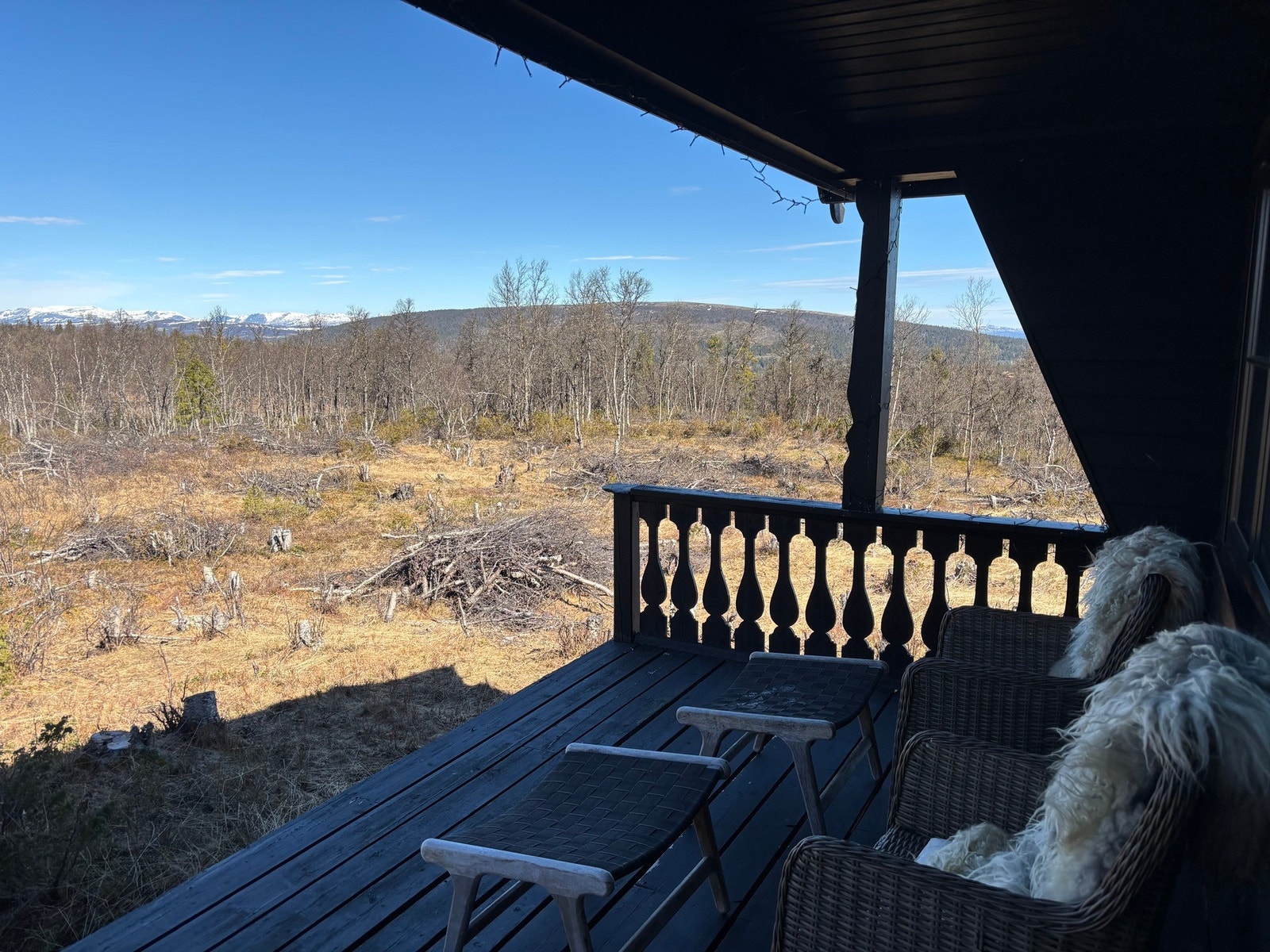 Flott utsikt fra veranda. Foto fra selgers arkiv. Galleribilde