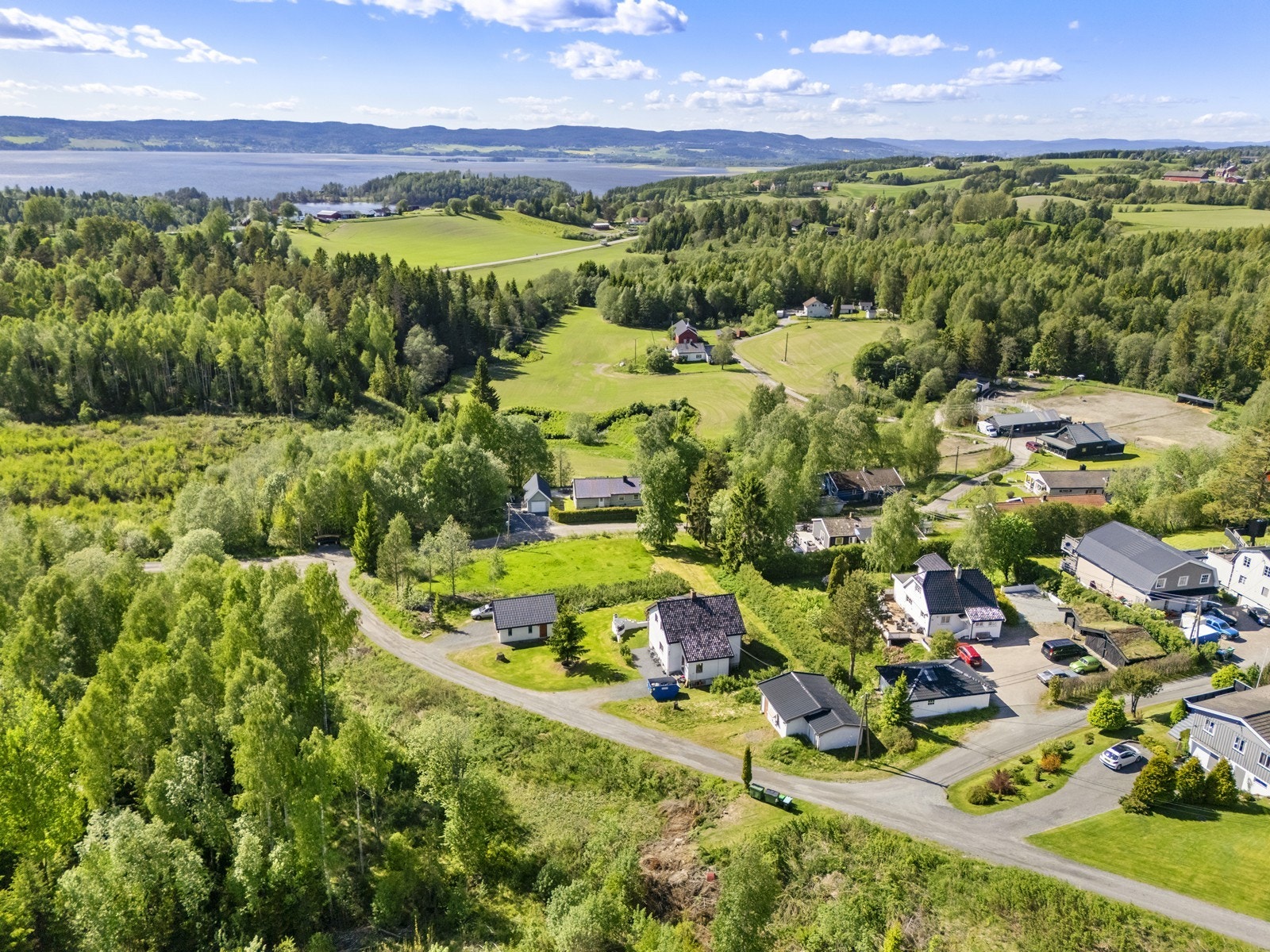 Populære Gansvika med restaurant, badeplass og museum, tar ca 4 min med bil fra Tyrihjellen
34. Galleribilde