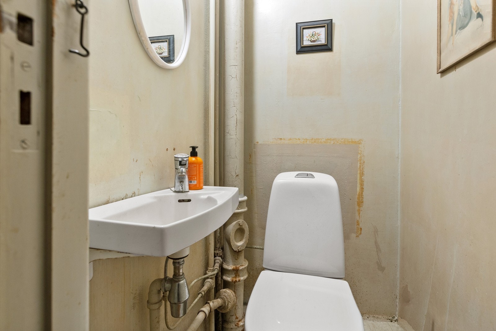 To våtrom i leiligheten (veldig praktisk og fint med et gjeste-WC, alternativt 2 bad) Galleribilde