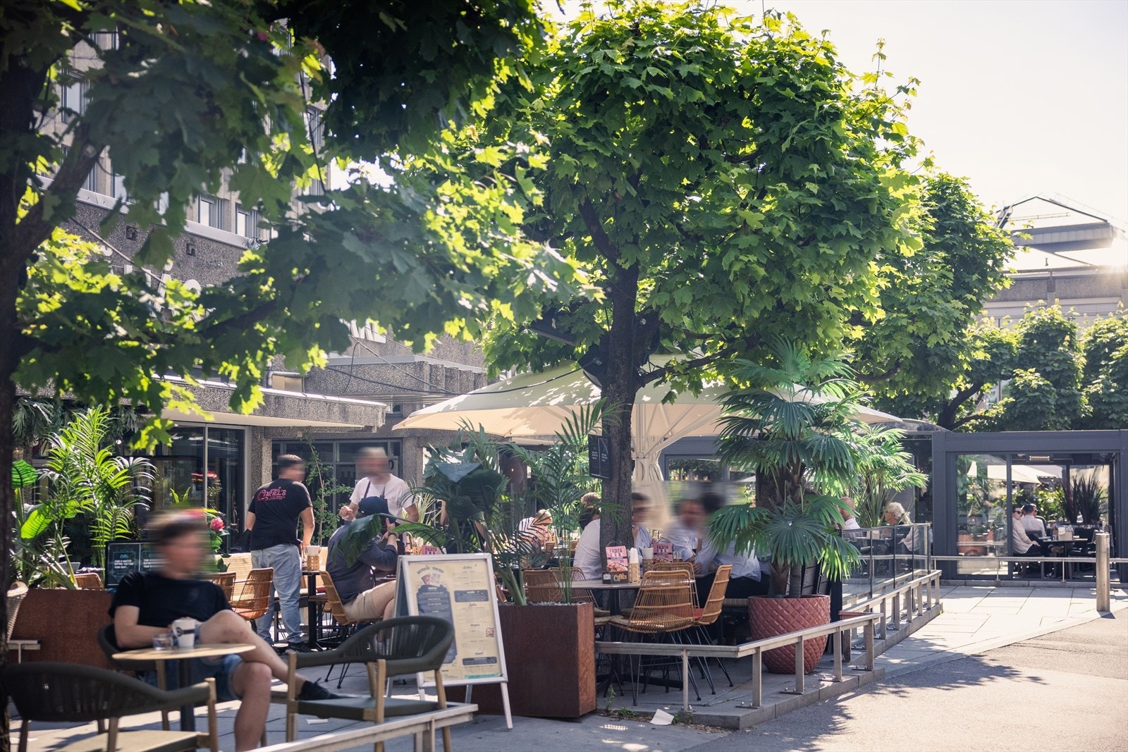 Pulserende Solli plass med knappe 5 min gange Galleribilde