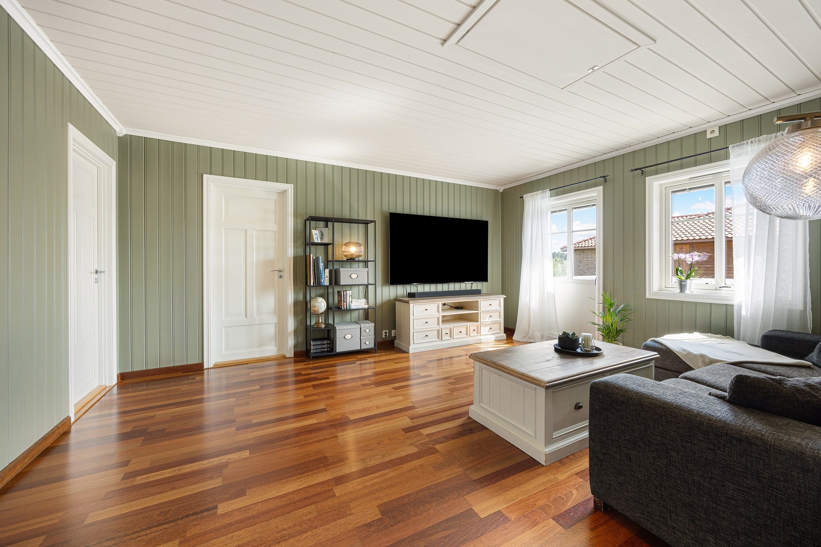 Fra loftstuen er det utgang til en balkong. Galleribilde