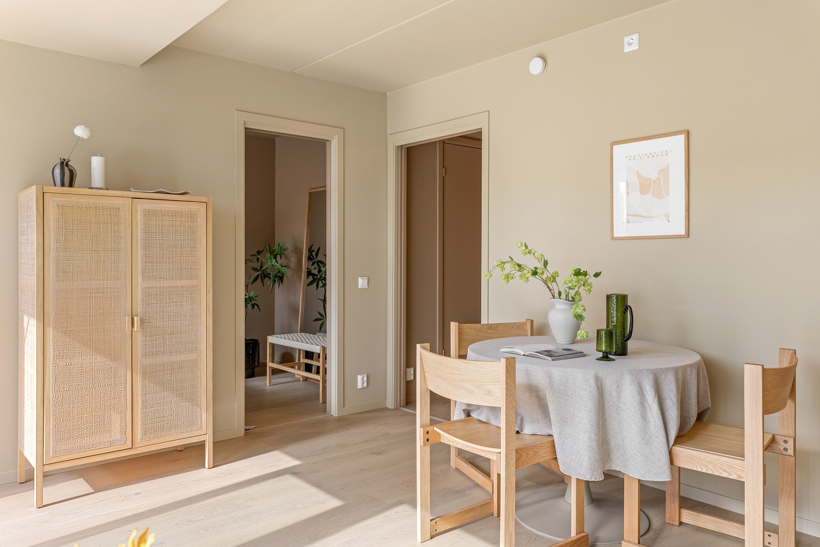 Det er også plass til spisebord. Galleribilde