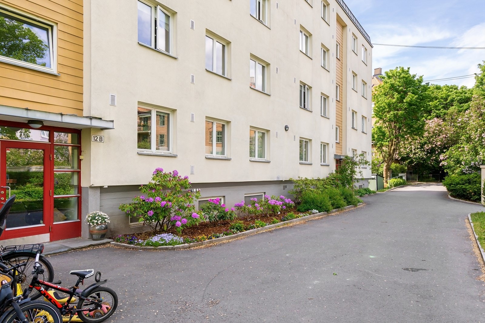 Inngangsparti. Galleribilde