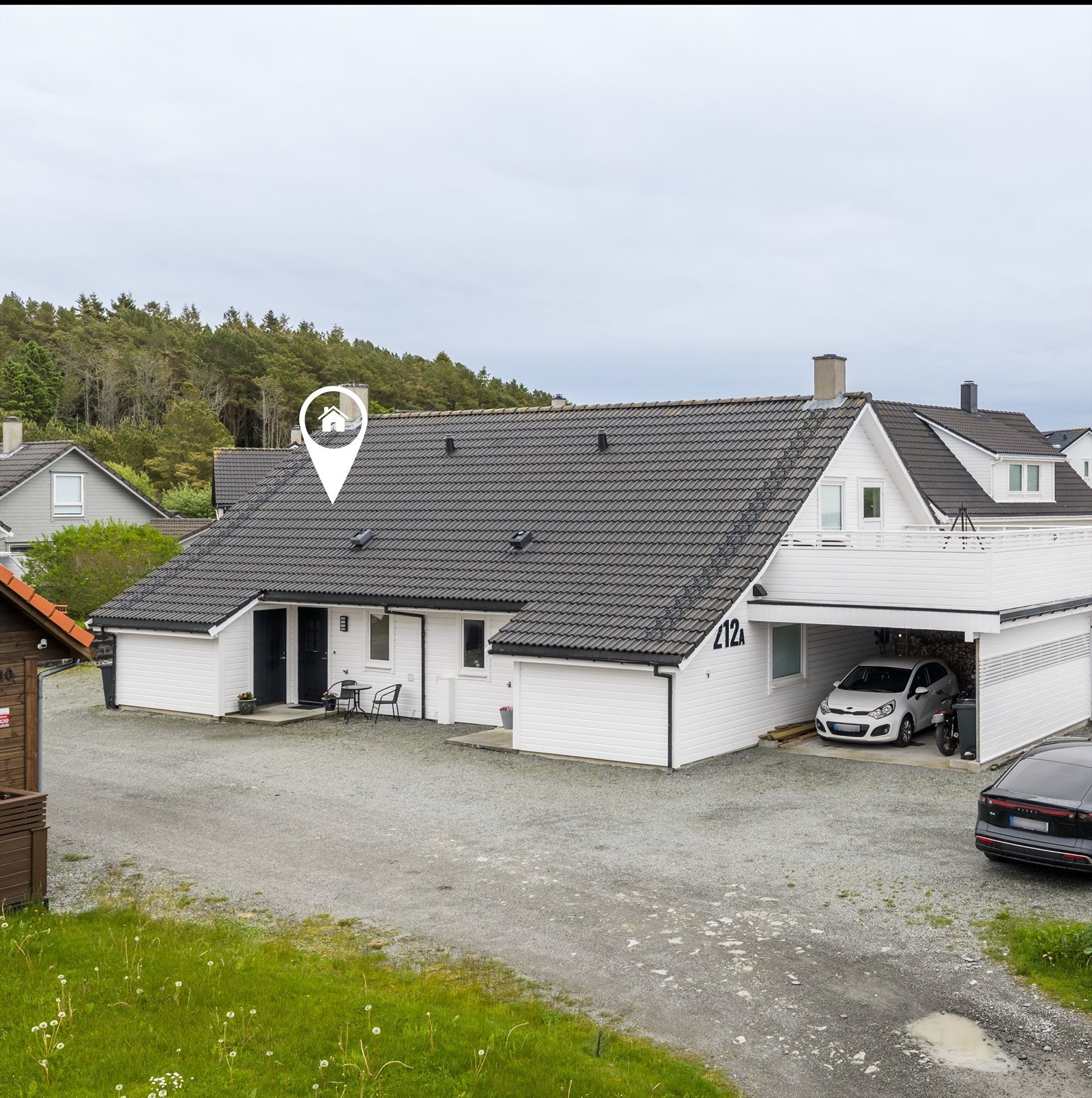 Velkommen til Tostemvegen 212B - presentert av eiendomsmegler Alexander Kvalevaag Skree v/ Aktiv Eiendomsmegling!
Foto: Vestbris Galleribilde