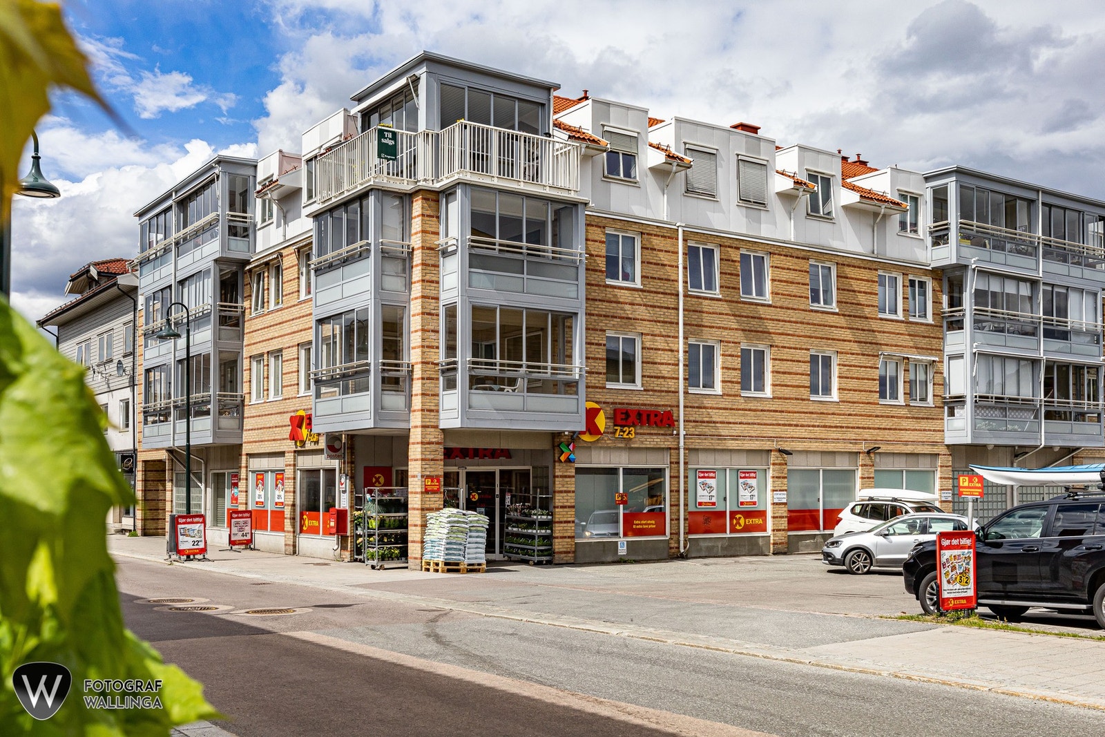 Nærmeste dagligvarebutikk er Extra, kun et steinkast fra leiligheten. Galleribilde