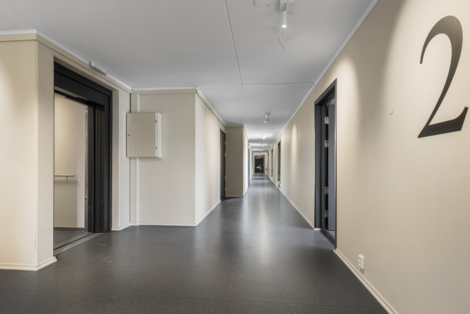 Heisadkomst til leiligheten. Galleribilde