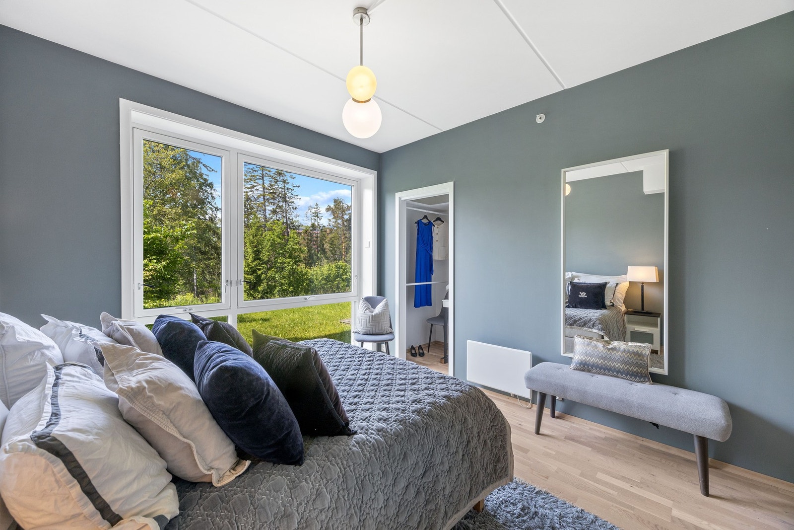 Soverommet har også adkomst til bod/walk-in garderobe. Galleribilde