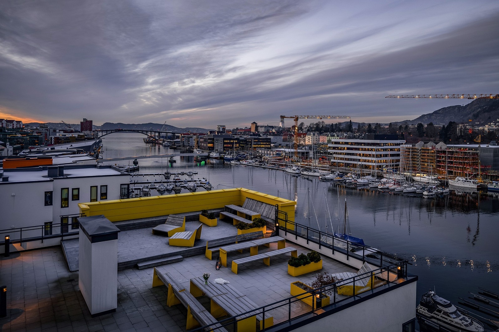 - Sameiet har felles takterrasse med fantastiske sol- og utsiktsforhold. Det er flere takterrasser i sameiet - Galleribilde