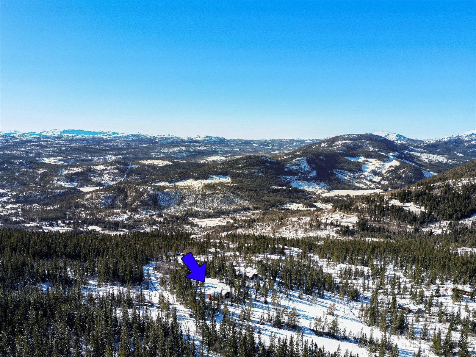 Vinterstid er det flere flotte, oppkjørte skiløyper i nærområdet, samt at det er kort veg med bil til Flugonfjell skisenter. Galleribilde