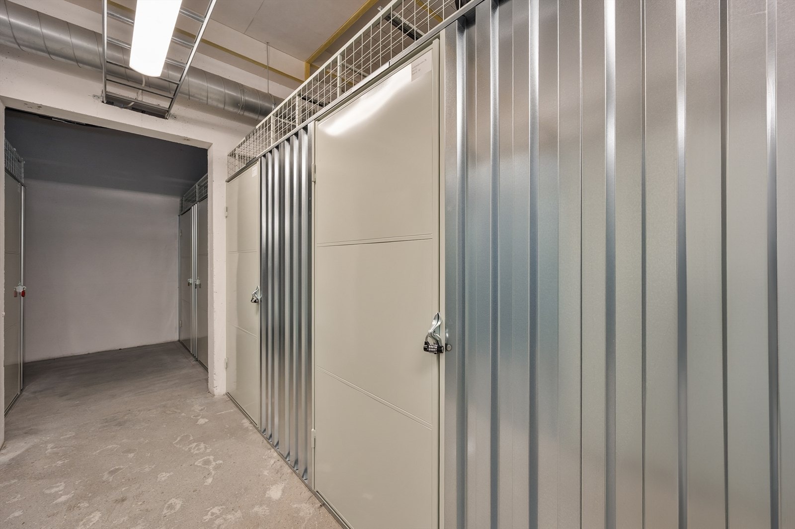 Leiligheten disponerer en kjellerbod på 2 m². Galleribilde