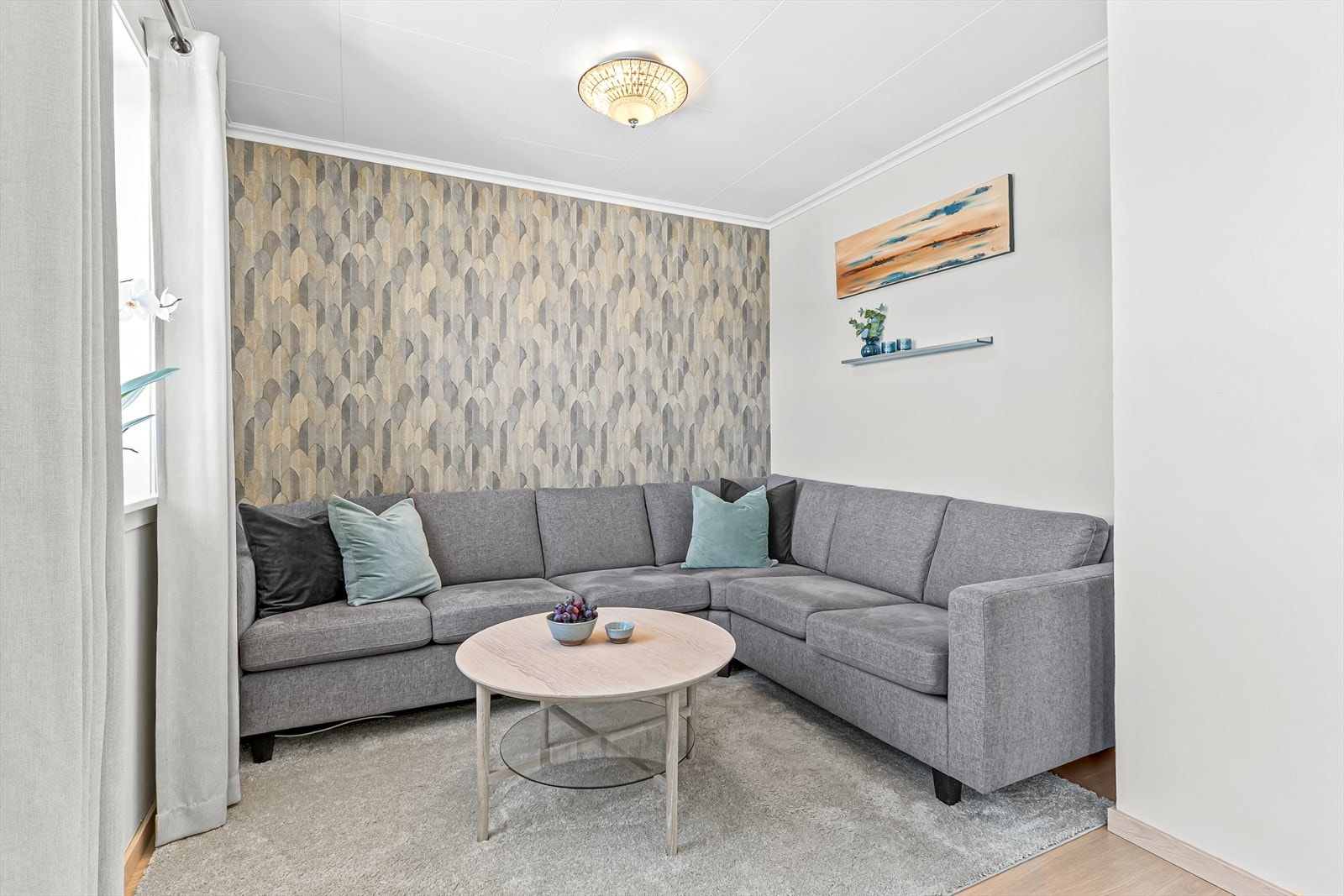TV-krok med plass til sofagruppe. Galleribilde