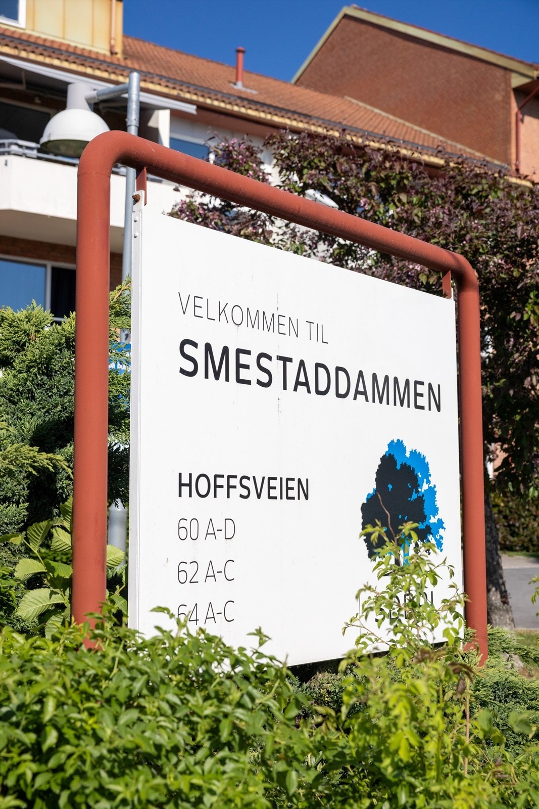 Leiligheten ligger i et populært og veldrevet borettslag. Tilbaketrukket og attraktivt på Smestad. Galleribilde