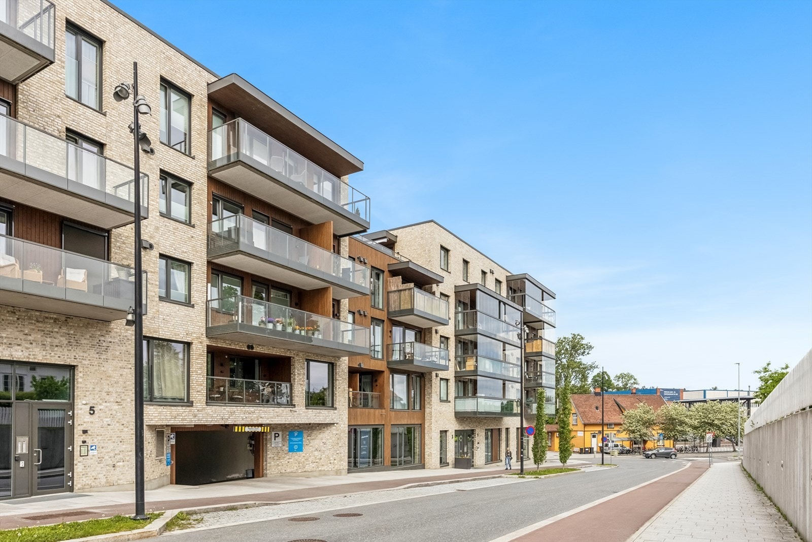 Fra bygget er det gangavstand til butikker, servicetilbud og Vestby Storsenter. Galleribilde