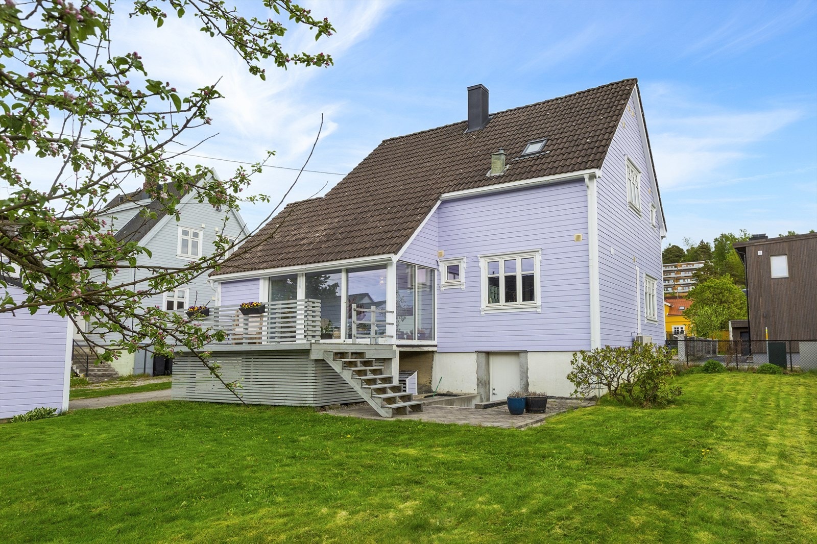 De gode sommerdagene kan benyttes ute og i hagen Galleribilde