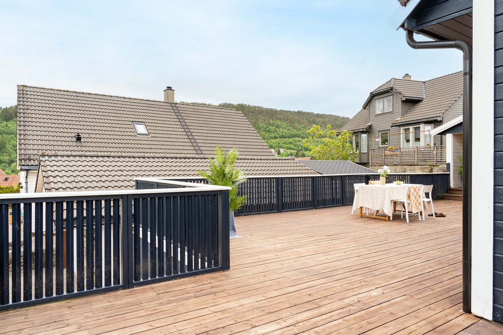 Flott terrasse på hele 75 kvm. Galleribilde