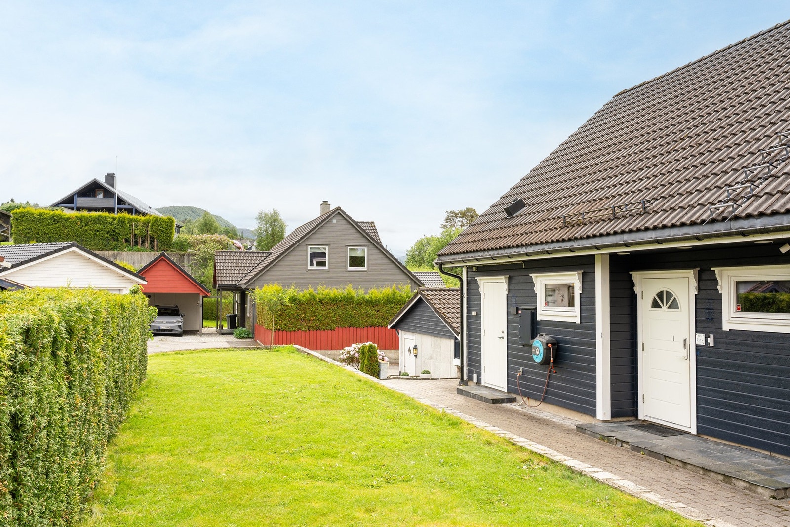 Herlig og lettstelt hage. Galleribilde
