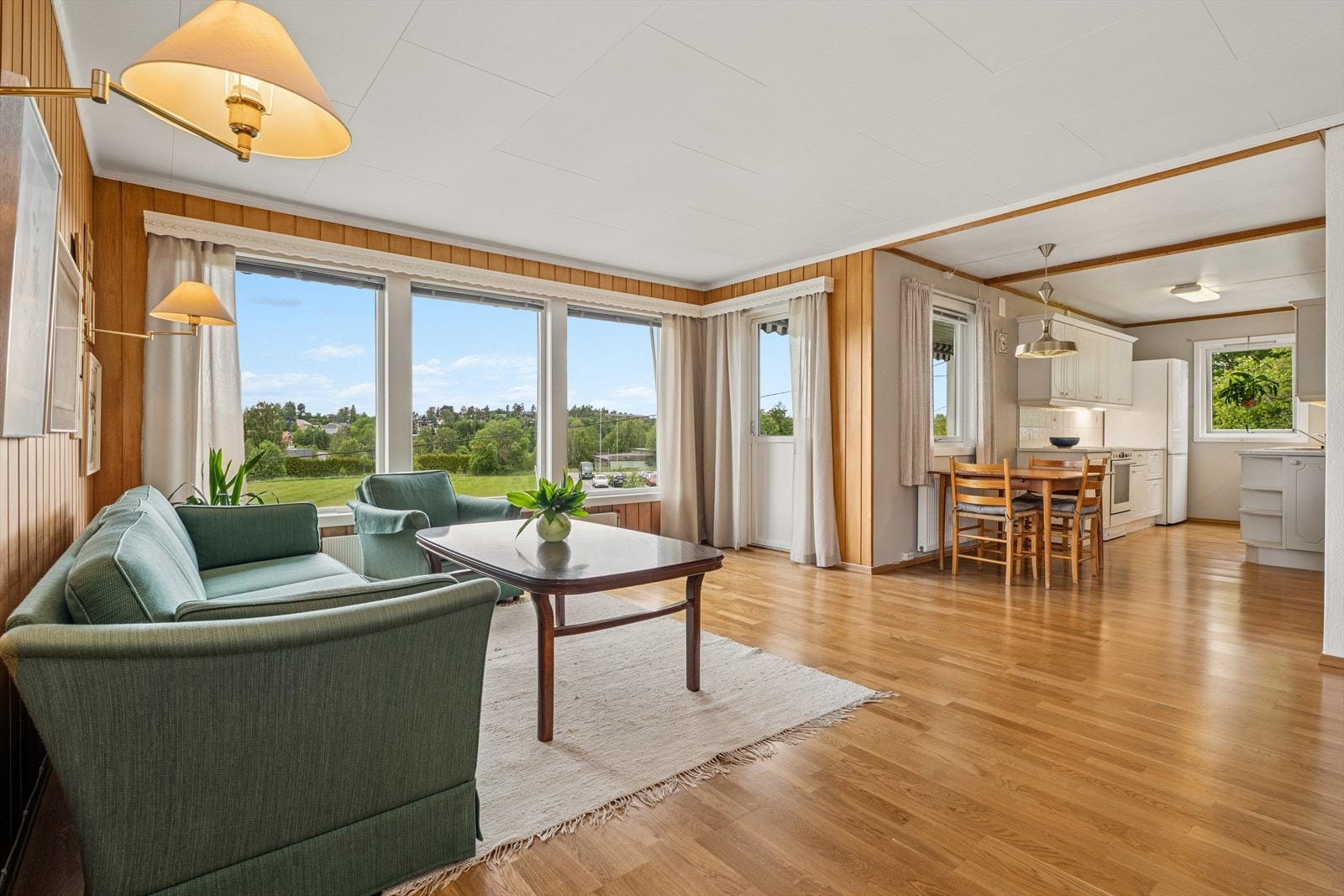 Utgang til veranda fra stue Galleribilde