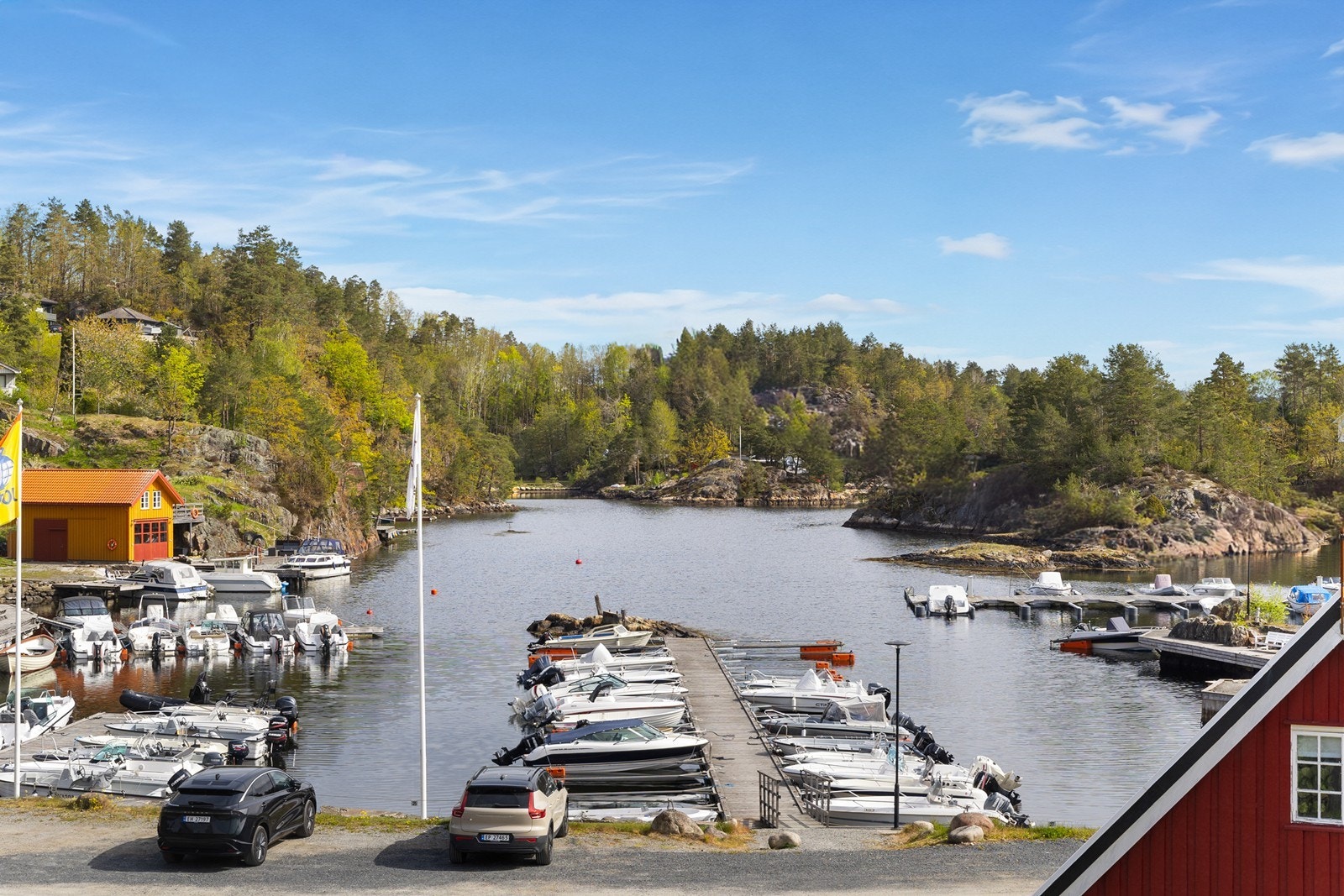Her kan du nyte late morgener med kort vei til sjøen. Galleribilde