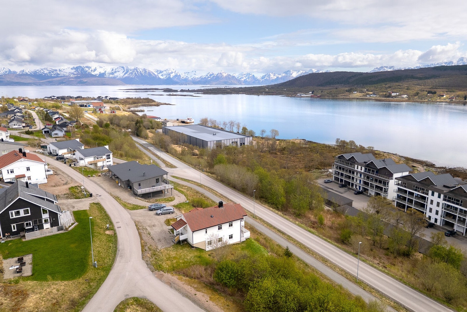 Med nærhet til turterreng i skog og mark er dette et godt utgangspunkt for friluftsliv. Galleribilde