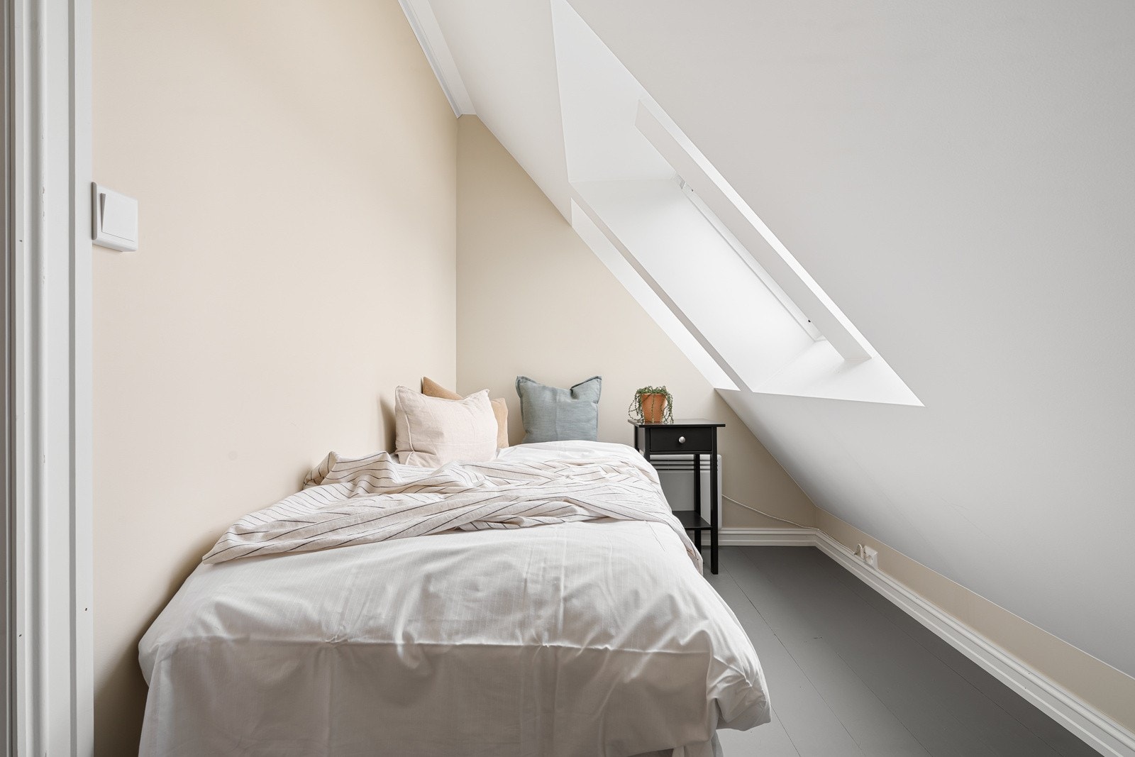Soverom på loft. Galleribilde