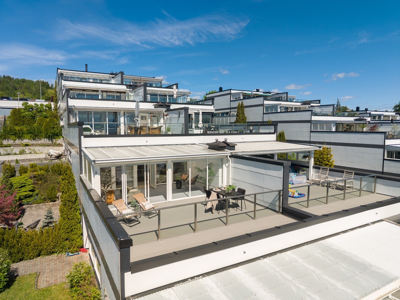 Leiligheten går over to plan og har en gjennomtenkt planløsning. Galleribilde