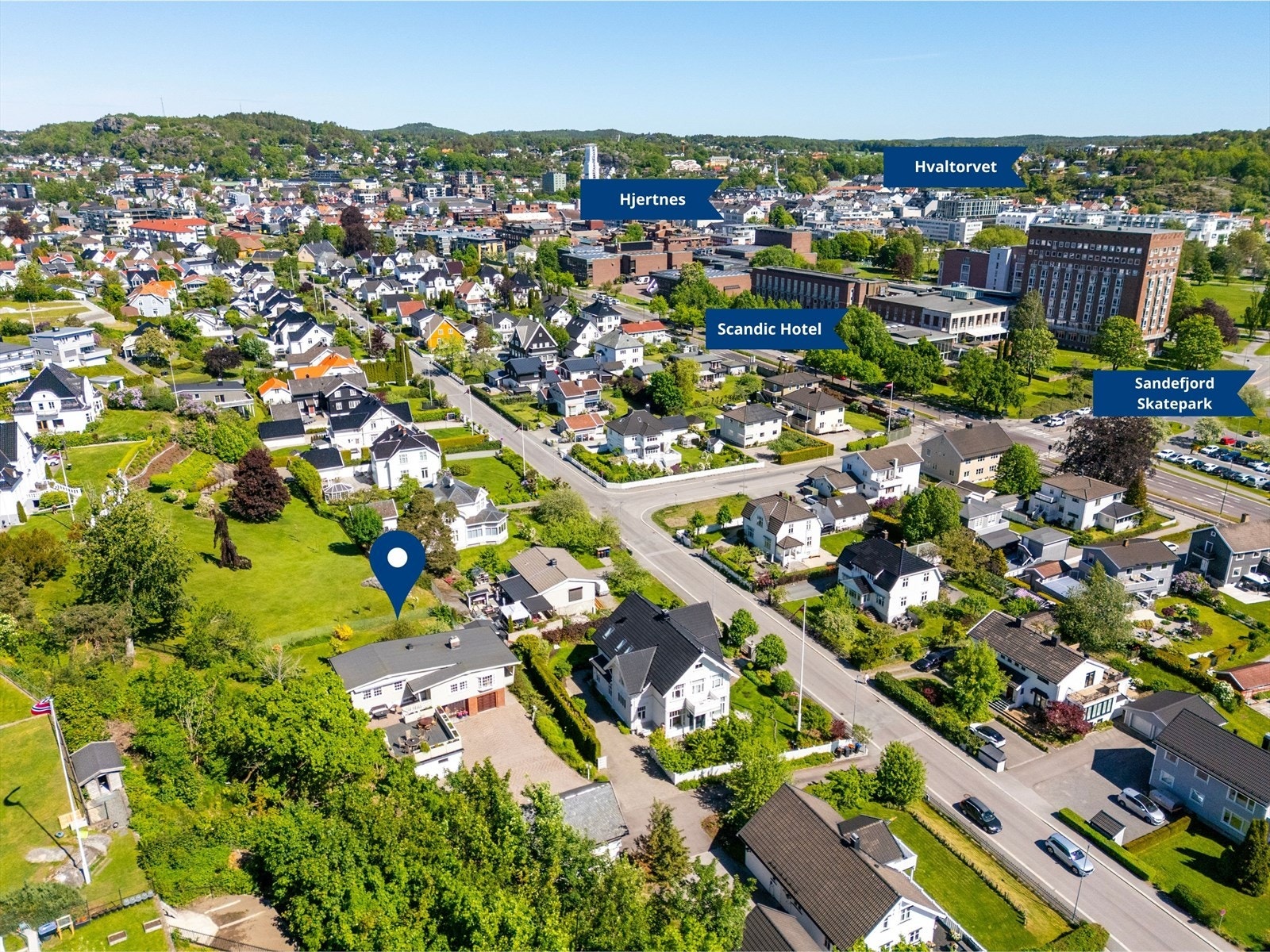 Sentral beliggenhet med gangavstand til Hvaltorvet, Hjertnes og Sandefjord sentrum. Galleribilde