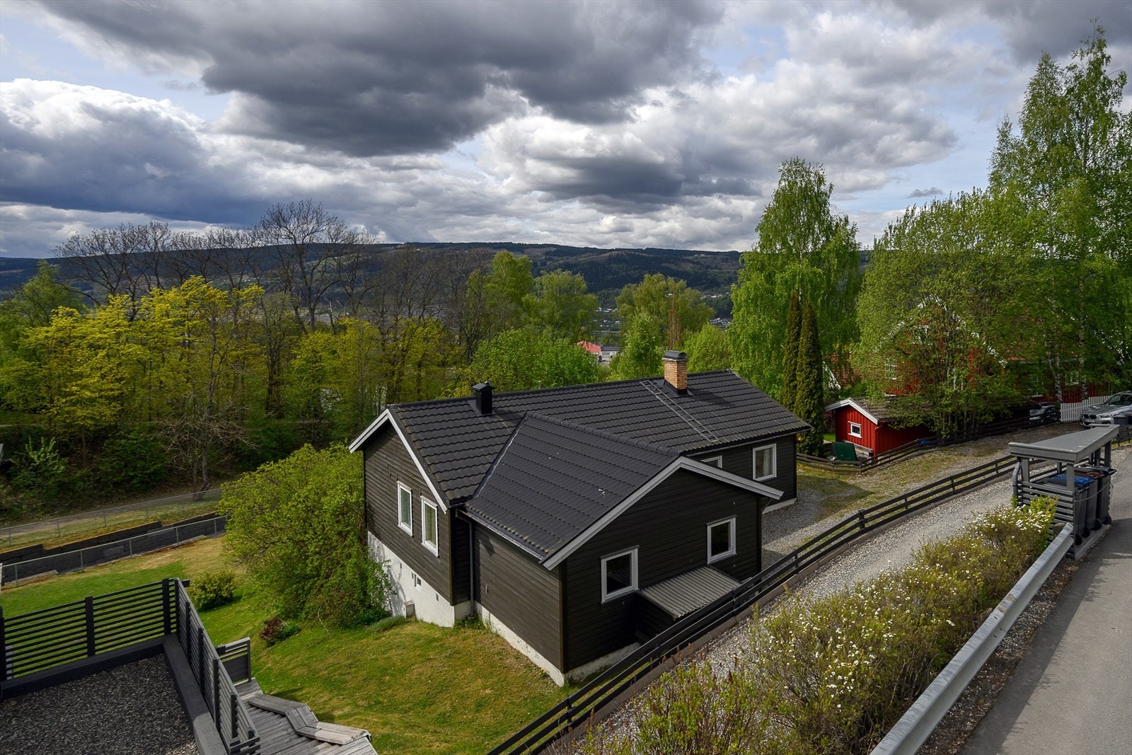 Boligen er oppført i 1966 og har behov for modernisering. Galleribilde