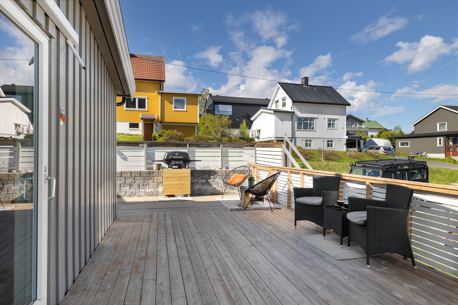 Flere soner i uteområdet Galleribilde