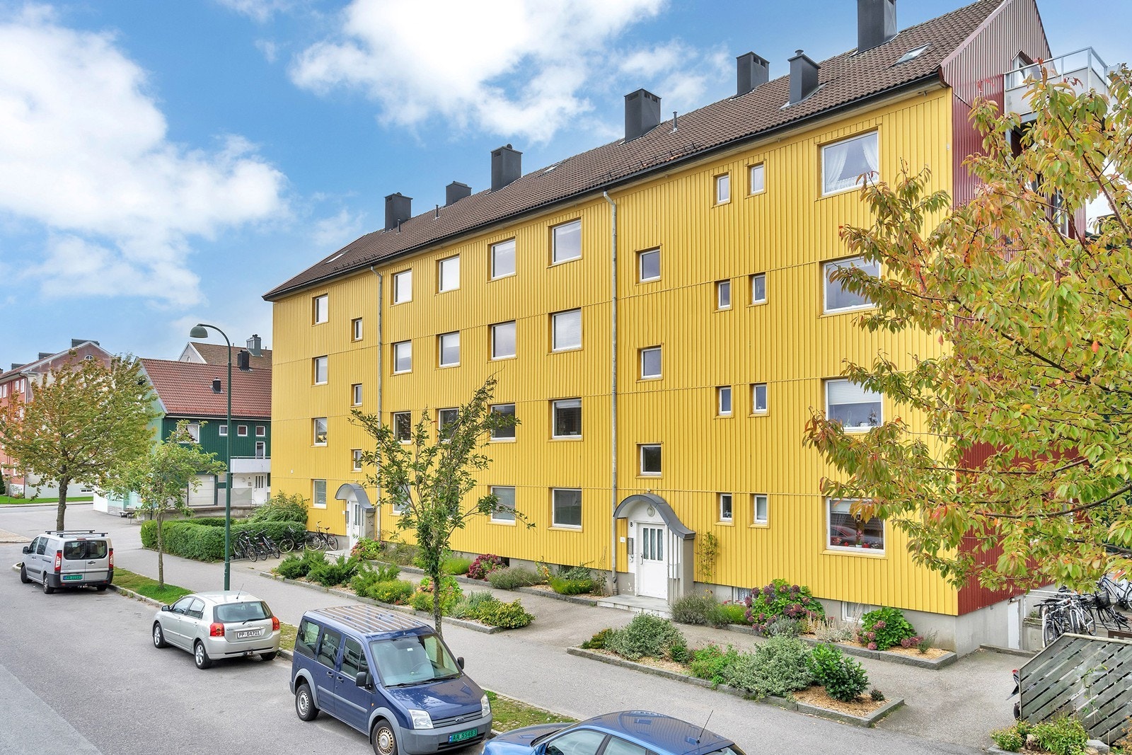 Parkering på borettslagets parkeringsplasser Galleribilde