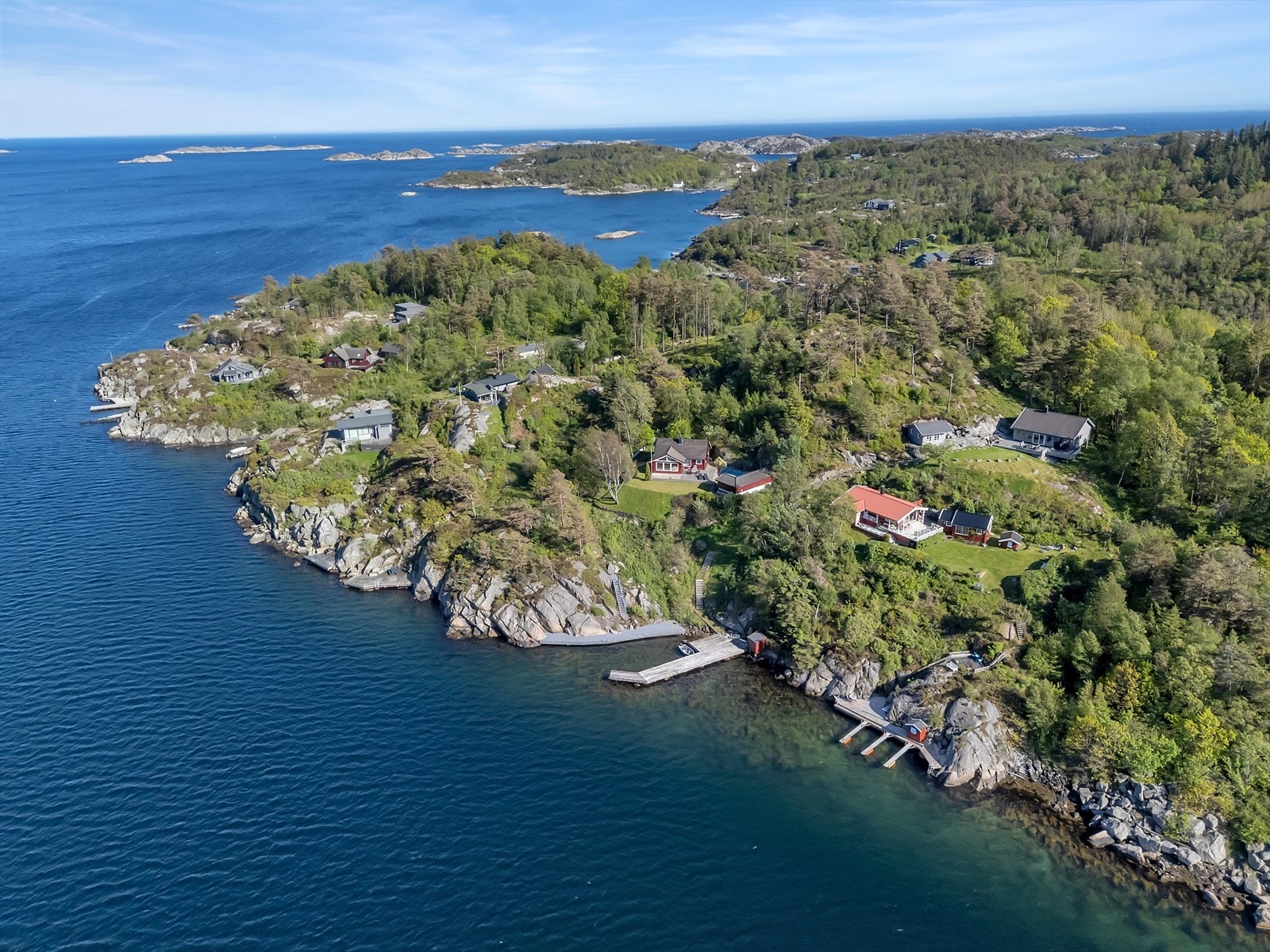 Området er en del av den idylliske skjærgården øst for Mandal sentrum. Galleribilde