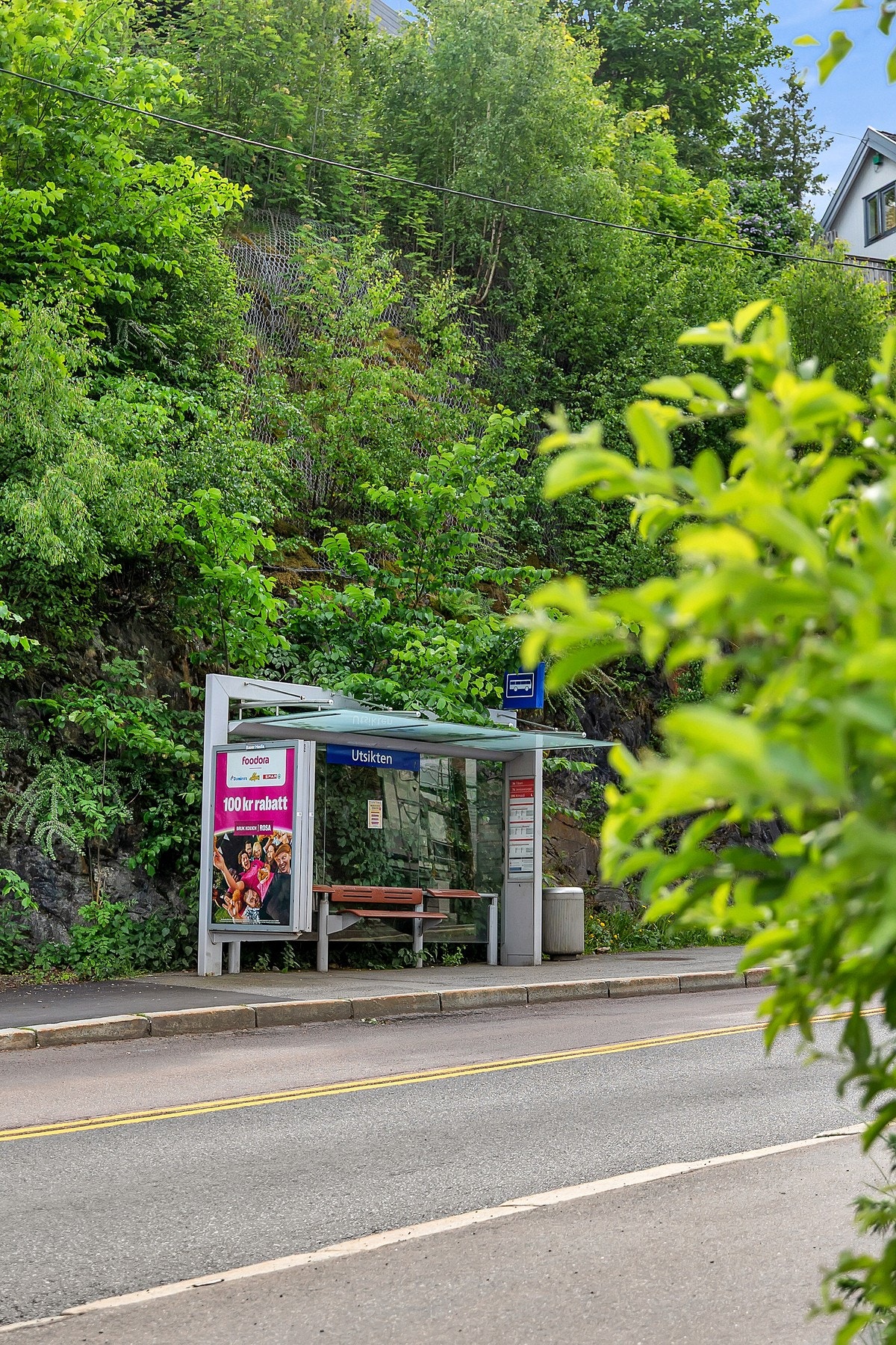 Kort vei til buss og t-bane. Galleribilde