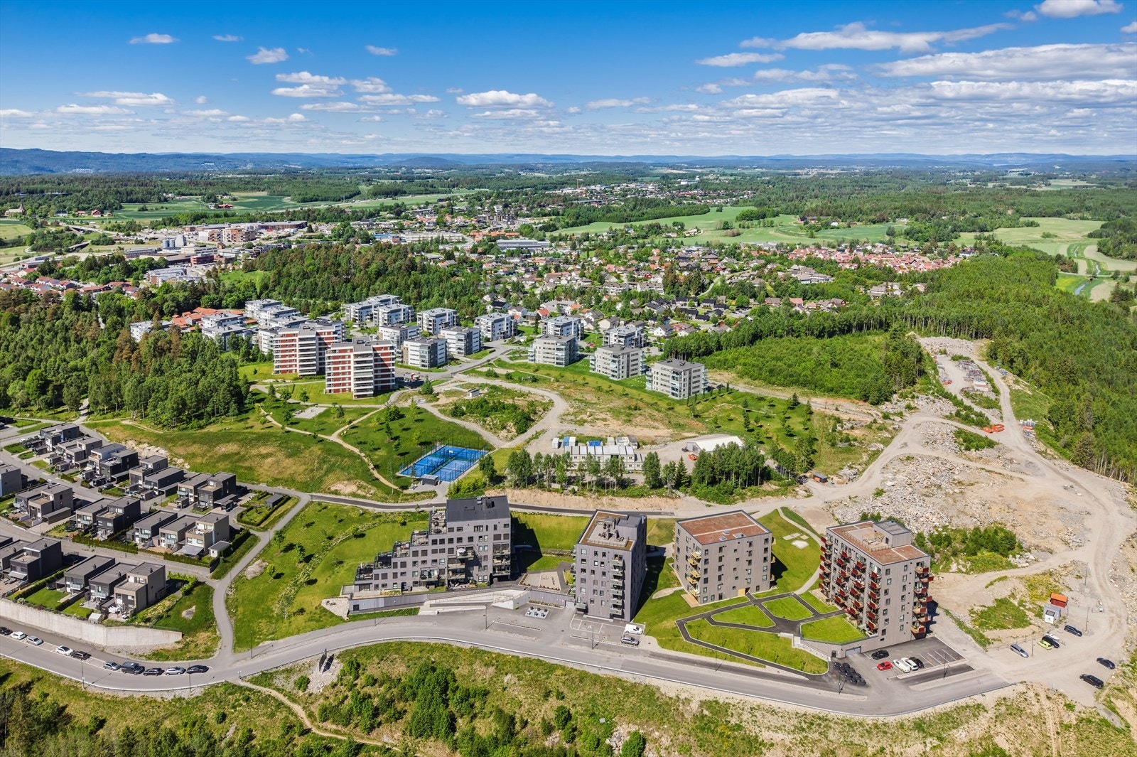 Leiligheten har en attraktiv beliggenhet i Sole Skog i Vestby, med rolige omgivelser og kort vei til det meste Galleribilde