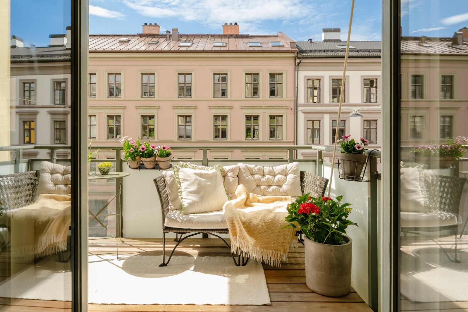 Ifølge selger kan du her nyte solen fra ca. 10 til 20 på sommeren. Galleribilde