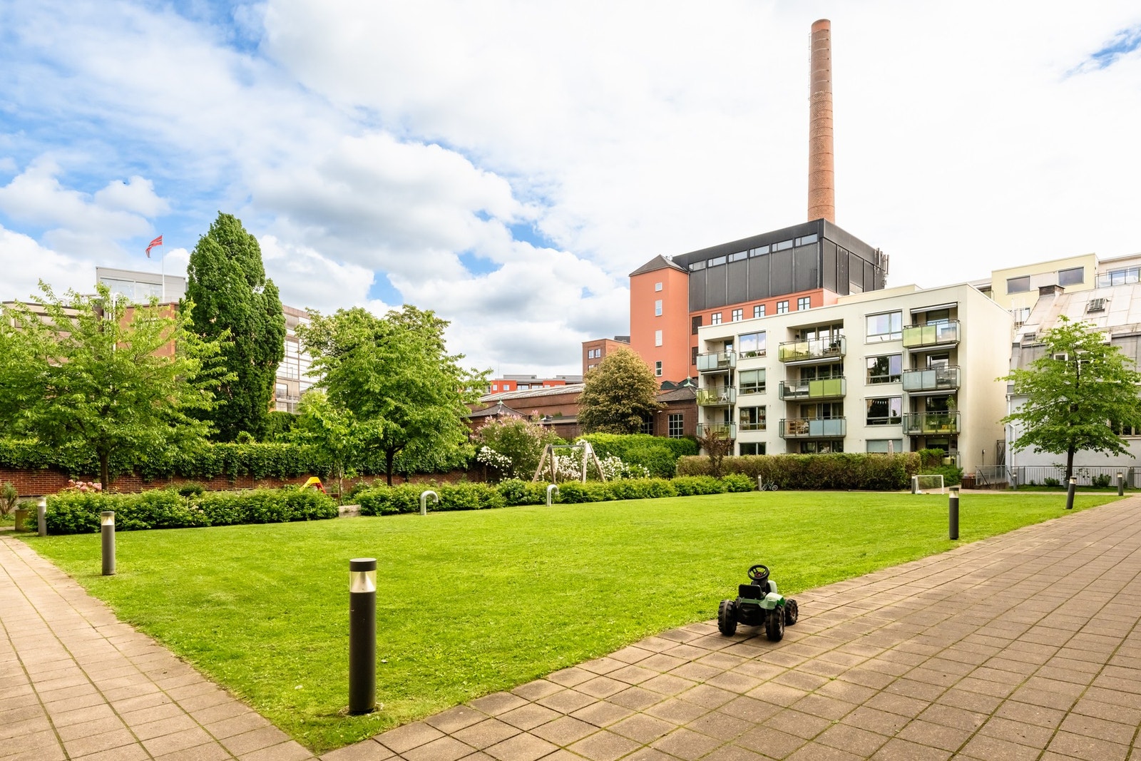 Det er felles takterrasse i Sofies Hage med fantastiske solforhold og hyggelige sittegrupper. Galleribilde