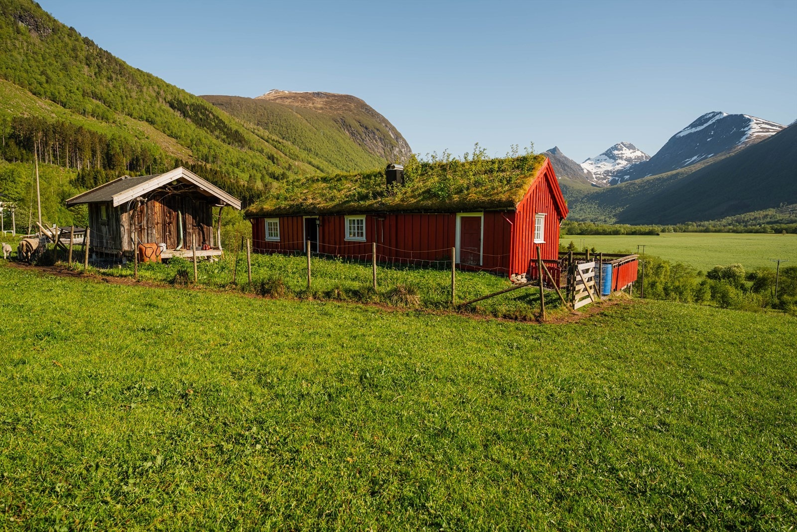 Her kan du nyte stillheten og den storslåtte naturen rett utenfor døren. Galleribilde