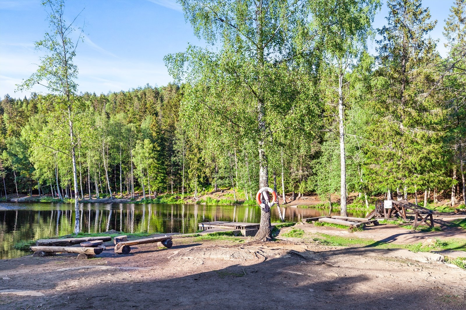 Isdammen på Årvoll er en fantastisk turmulighet i nærområdet. Plassen ligger kun er kort spasertur unna boligen! Galleribilde