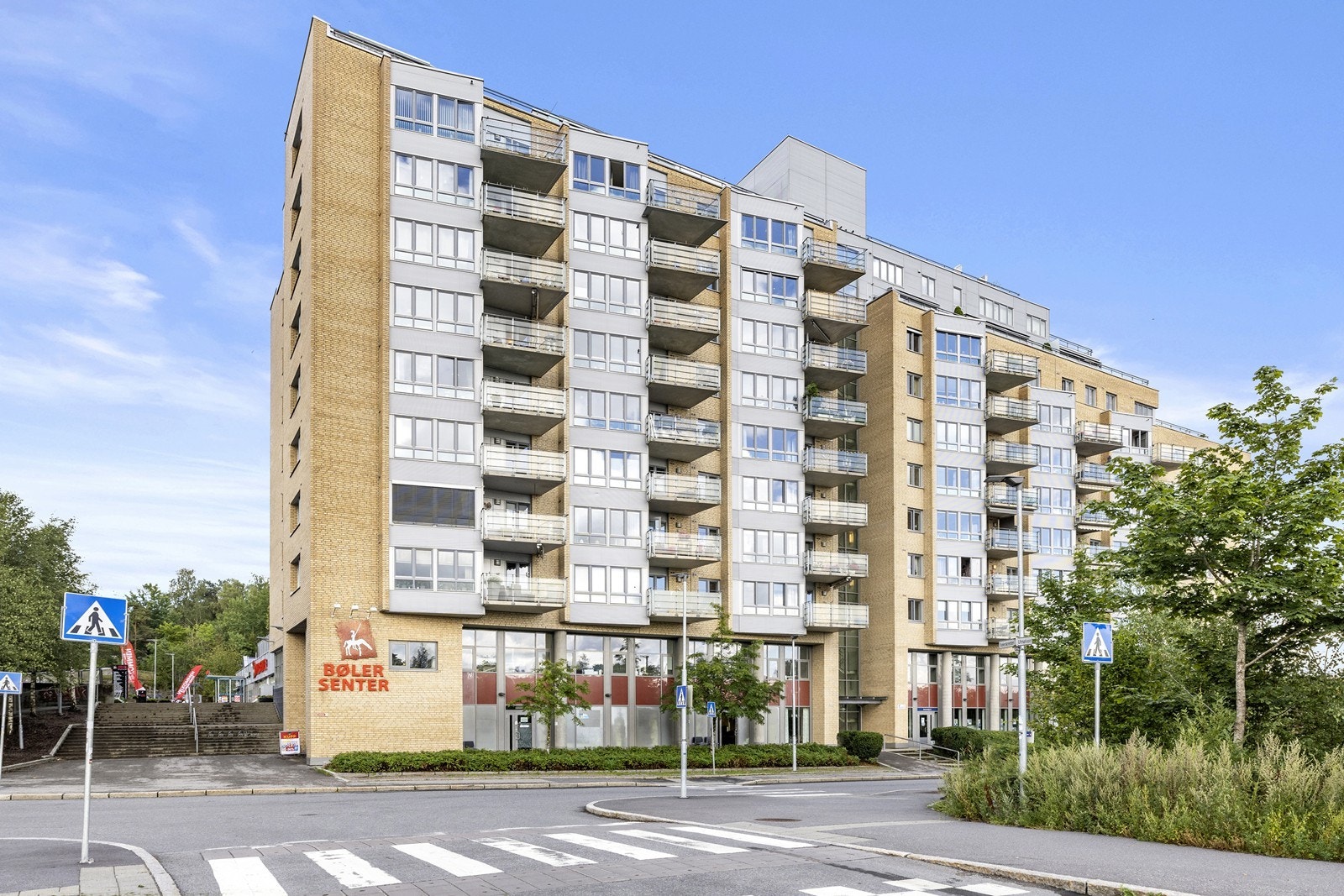 Leiligheten ligger i Bøler Senter Borettslag. Galleribilde